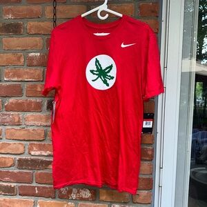 Men's Nike Buckeye Leaf Red T-shirt ~New ~ Large